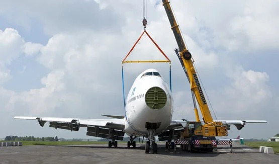 AMS Aircraft Recovery & Airfield Emergency Solutions